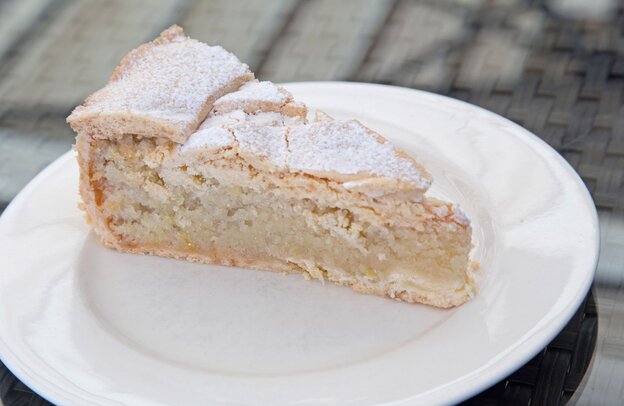 Die Torte aus Dobrota ist eine montenegrinische Spezialität mit italienischen Wurzeln. | © Foto: djd/NTO – Montenegro