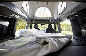 Mercedes-Benz EQV mit Campingausbau der Sortimo Walter Rüegg AG aus der Schweiz. | © Foto: Autoren-Union Mobilität/Mercedes-Benz