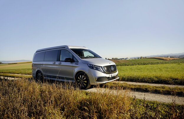 Mercedes-Benz EQV mit Campingausbau der Sortimo Walter Rüegg AG aus der Schweiz. | © Foto: Autoren-Union Mobilität/Mercedes-Benz