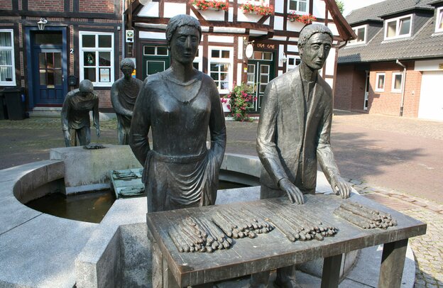 © Spargelbrunnen Nienburg © Mittelweser Touristik