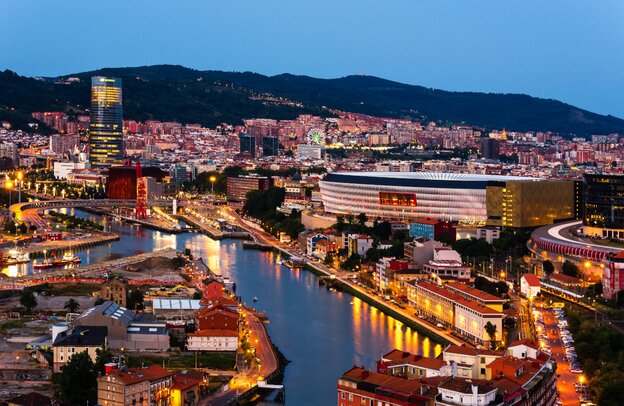 Bilbao bei Nacht | © Bilbao bei Nacht |Noradoa - stock.adobe.com