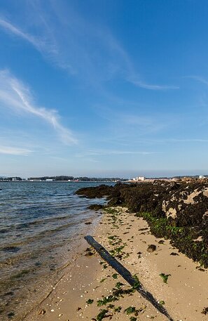 Torre de San Sadurniño - Cambados | © Torre de San Sadurniño - Cambados ©Diego Delso, CC BY-SA 4.0, via Wikimedia Commons