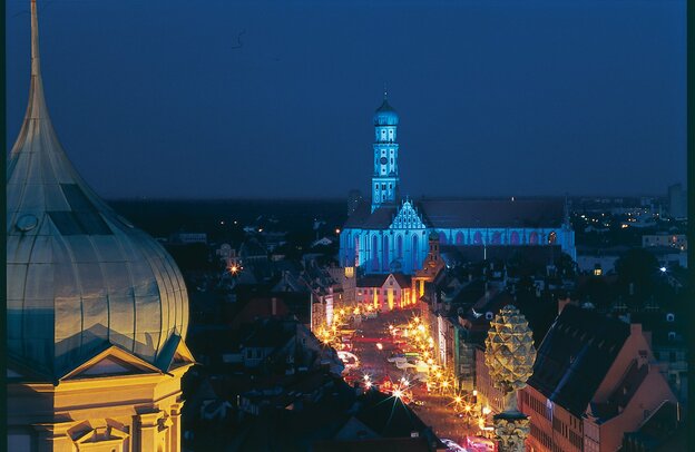 Sisi-Straße - Augsburg - Maximilianstraße mit Ulrichskirchen  | © Foto: Sisi-Straße, Regio Augsburg Tourismus GmbH