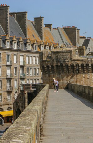 Bretagne mit dem Wohnmobil - Saint-Malo, Maisons d'armateurs "intra muros" | © Saint-Malo, Maisons d'armateurs "intra muros", ©Foto: SMBMSM