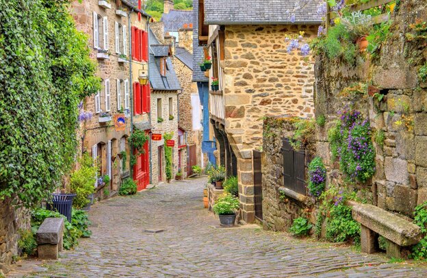 Dinan, Jerzual Straße - Bretagne mit dem Wohnmobil | © Dinan ©aterrom - stock.adobe.com