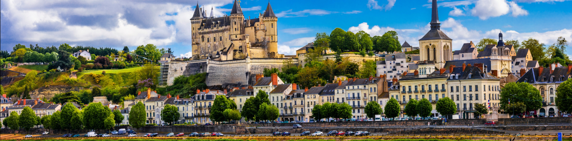 Panorama von Saumur, Loire Schlösser Wohnmobilroute | © Panorama Saumur, Foto: Freesurf - stock.adobe.com Panorama Saumur | © Panorama Saumur, Foto: Freesurf - stock.adobe.com