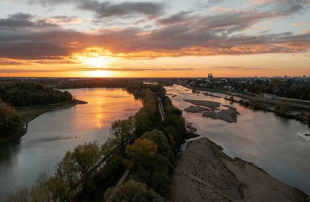 Orleans - Loire Schlösser Wohnmobilroute | © Orleans - Photo by Raphael Peillon on Unsplash