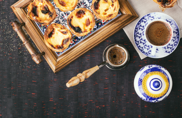 Pastel de nata con café | © Pastel de nata con café ©feirlight - stock.adobe.com