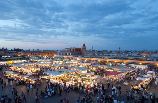 Plaza de Yamaa el Fna - Marrakesch | © Plaza de Yamaa el Fna - Marrakesch, Foto: Boris Macek, CC BY-SA 3.0, via Wikimedia Commons