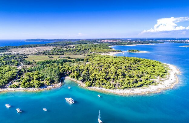Kroatien, Istrien, Luftaufnahme von Kap Kamenjak | © ©mmphoto - stock.adobe.com