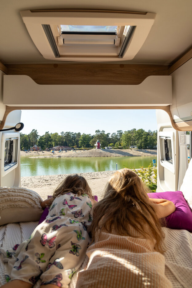 Kinder haben im Südsee-Camp die Wahl zwischen Badesee, Hochseilgarten, Reiterhof und Sportplätzen | © Foto: djd/TourismusMarketing Niedersachsen/Lüneburger Heide GmbH/Thorsten Link