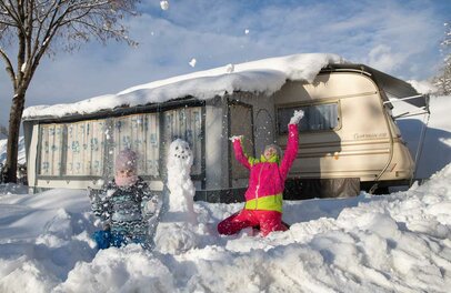 Wintercamping Österreich mit Kindern: die besten Plätze | © Foto: Camping Aufenfeld