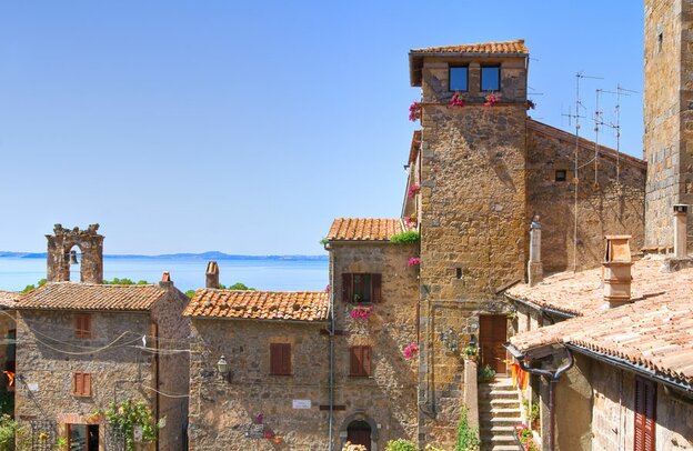 Panoramablick auf das mittelalterliche Dorf Bolsena (Lazio) | © ©Mi.Ti. - stock.adobe.com