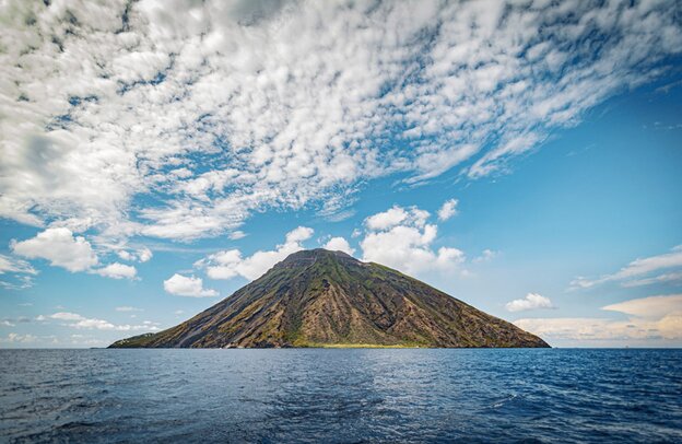 aktiver Vulkan Stromboli, auf der Äolischen Insel Stromboli | © Foto: Pixabay